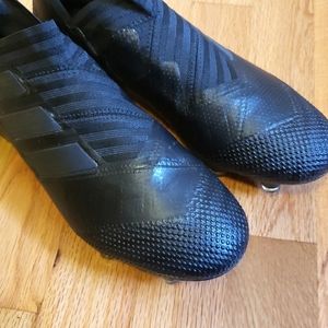 NEW Adidas Nemeziz cleats size 7